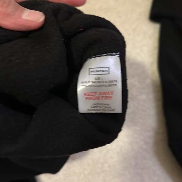 Hunter boot liners (only) size large-black - Picture 3 of 3